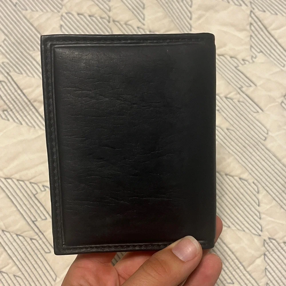 GUESS Black Embossed Triangle Logo Leather Wallet